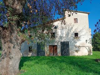 Masia a Caldes de Malavella. Exclusiva finca rústica del siglo xvi a rehabilitar en caldes de