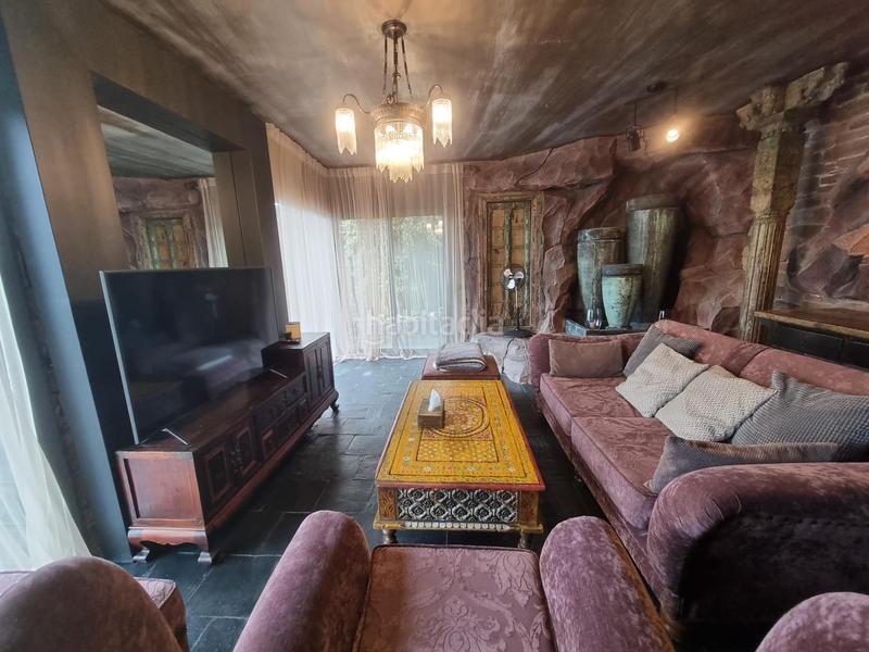 Foto e25bedfd-dd31-4e49-b84e-23e0eb615df2. Xalet amb calefacció aparcament piscina a Canyelles Lloret de Mar