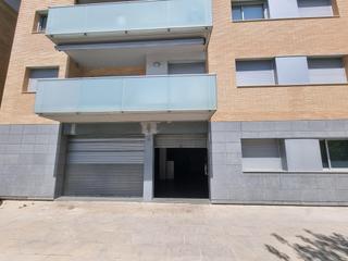 Local commercial  Dr fleming. Oportunidad única  local comercial de 140 m en zona de alto trán