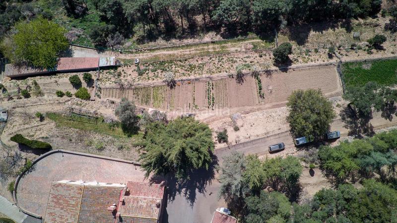 Foto f9619541-6396-4b72-aeed-22e4cd011459. Casale con parcheggio in Cortes-Huertas Madrid