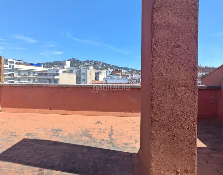 Foto 419f4dbc-f419-4204-9ac8-d78686abbdf2. Pis amb calefacció aparcament a Centre Lloret de Mar