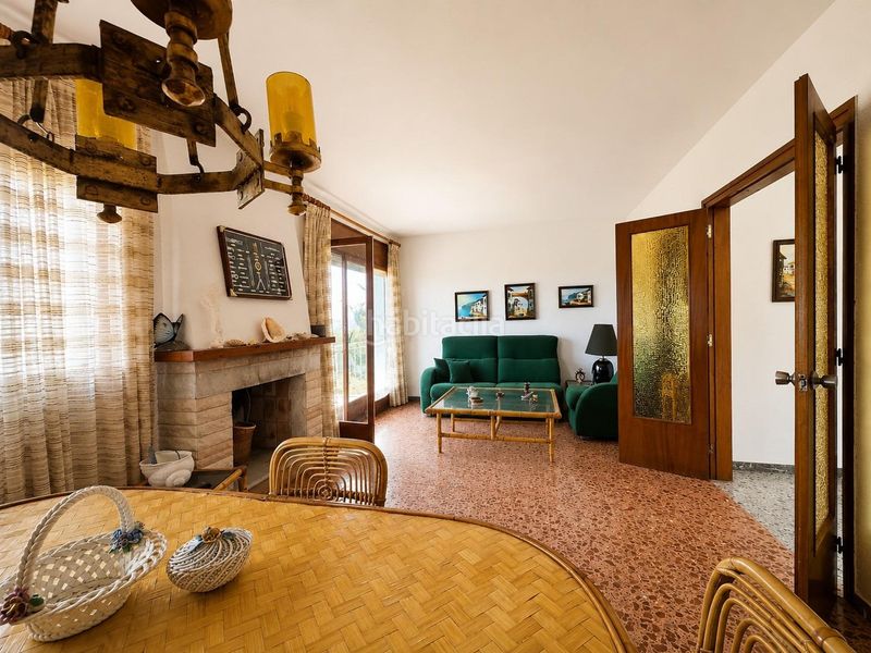 Foto a8584fe6-f1b6-441c-9803-2ad608635e8c. Casa amb aparcament a Roca Grossa Lloret de Mar