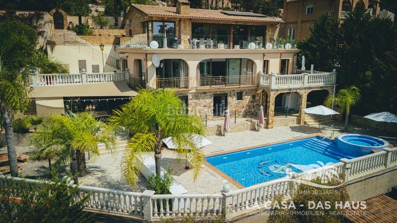 Foto af3918df-ee41-4507-bc6d-eb9d0beae6d4. Casa amb calefacció aparcament piscina a Serra Brava Lloret de Mar
