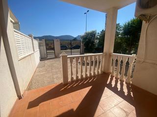 Casa adossada en Castalla. Impresionante chalet con excelentes vistas