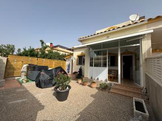 Haus in Castalla. Beautiful 3-bedroom villa with private parking