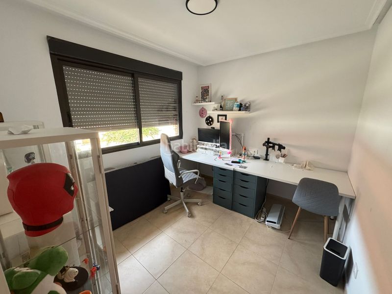 Foto f0a175c6-a2b6-42e0-8070-b9fb8b209964. Casa amb aparcament a Onil