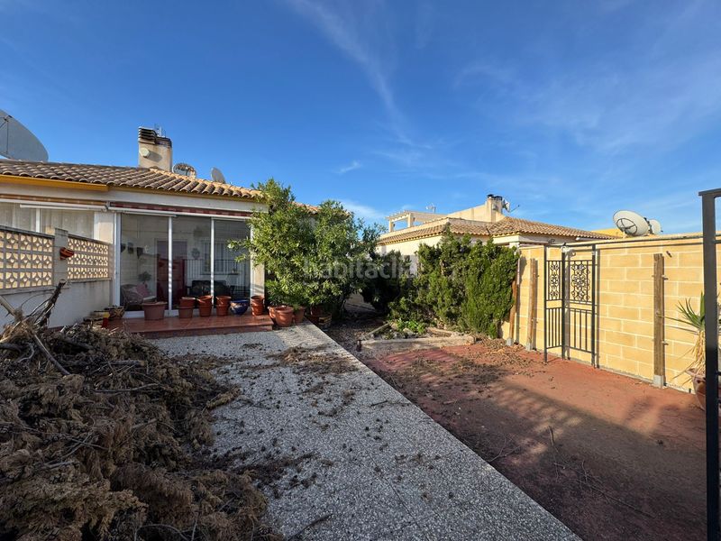 Foto 8e0b94f7-e654-413a-a08f-2f567c561ff3. Casa adossada amb aparcament piscina a Castalla