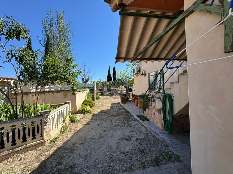 Foto 6c9c7620-3a6c-4f81-9ef7-b7535d6a6d25. Chalet mit parking pool in Onil