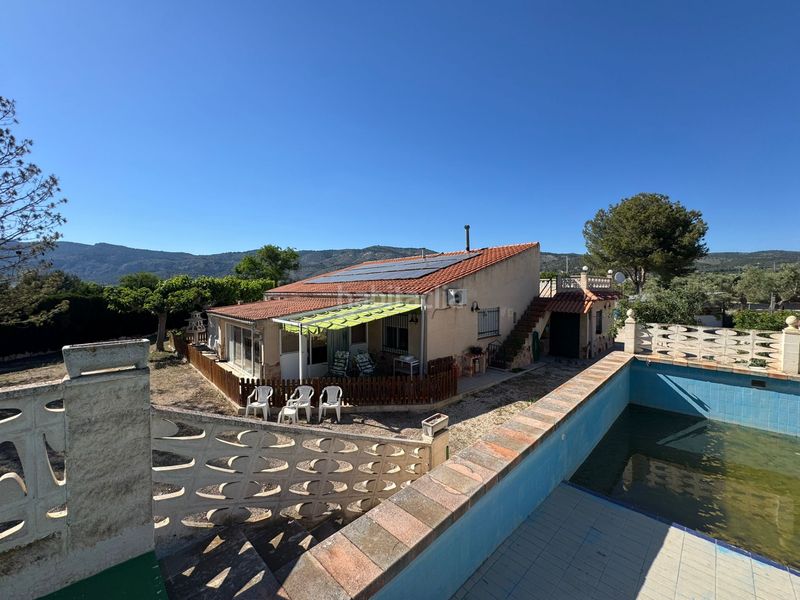 Foto ab893954-2fd7-4d84-9bd3-bb5409a0ddfe. Chalet mit parking pool in Onil