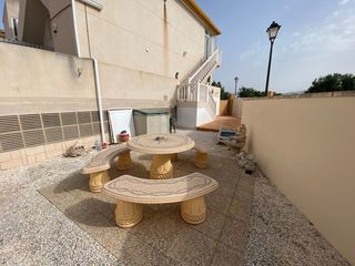 Appartement à Castalla. Precioso piso de dos dormitorios en la planta superior con jardí