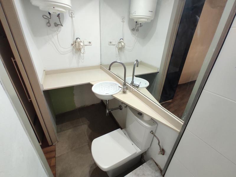 Foto c8409ddc-e413-4e50-abc4-1e2eab0d420f. Alquiler apartamento estudio ideal para vivir en Gòtic Barcelona