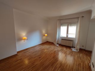 Location Appartement  Avinguda de la república argentina. Amplio piso para entrar a vivir