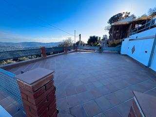 Casa a Can Massuet del Far. Casa 3 plantas con terraza