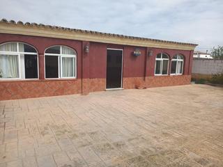 Xalet a Carretera de Sanlúcar - Sudamérica. Casa en zona los perales