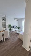 Rent Flat in Plaza de Toros - Ayuntamiento. Piso en el centro