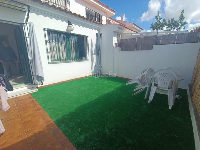 Foto b5c7fc9a-c22f-48c3-b66e-268bad5582e3. Casa adosada unifamiliar en zona en El Altillo Jerez de la Frontera