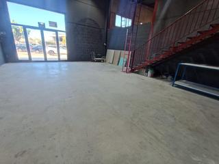 Lloguer Nau industrial a El Juncal - Vallealto. Nave en zona polígono