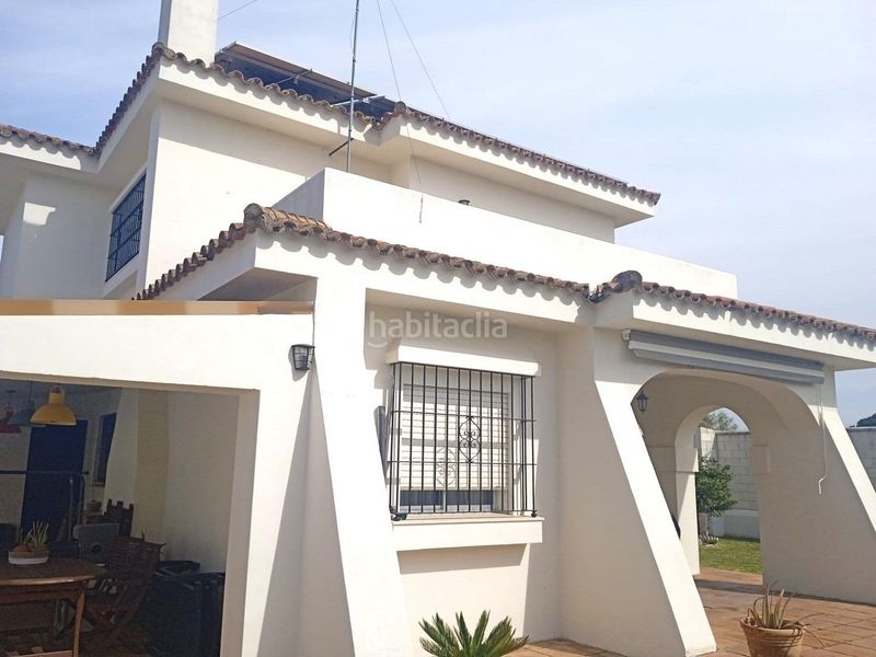 Foto 3a0ec221-2948-4a6e-be2b-908f3811e0c7. Chalet in Valdelagrana Puerto de Santa María (El)