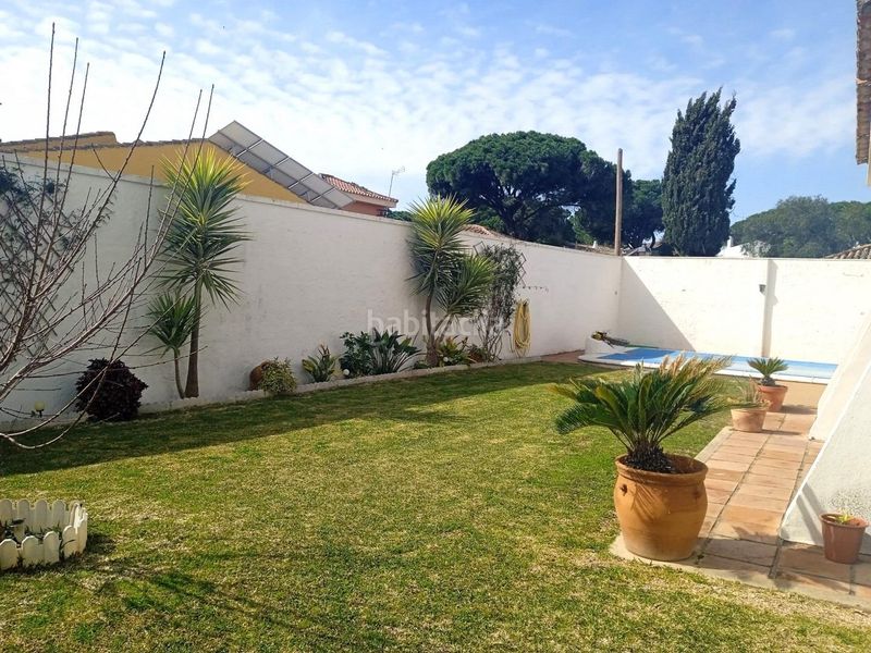 Foto cb524452-4204-459c-a22d-e74175b6f7b4. Chalet in Valdelagrana Puerto de Santa María (El)