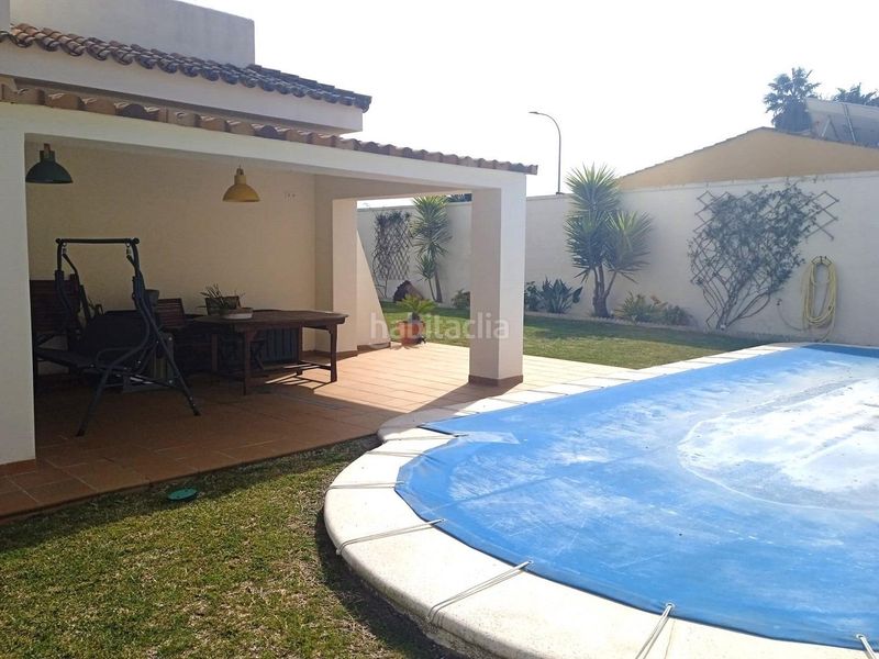 Foto cfbe553d-65b8-4f8c-aaea-cebbb5a8bc25. Chalet in Valdelagrana Puerto de Santa María (El)