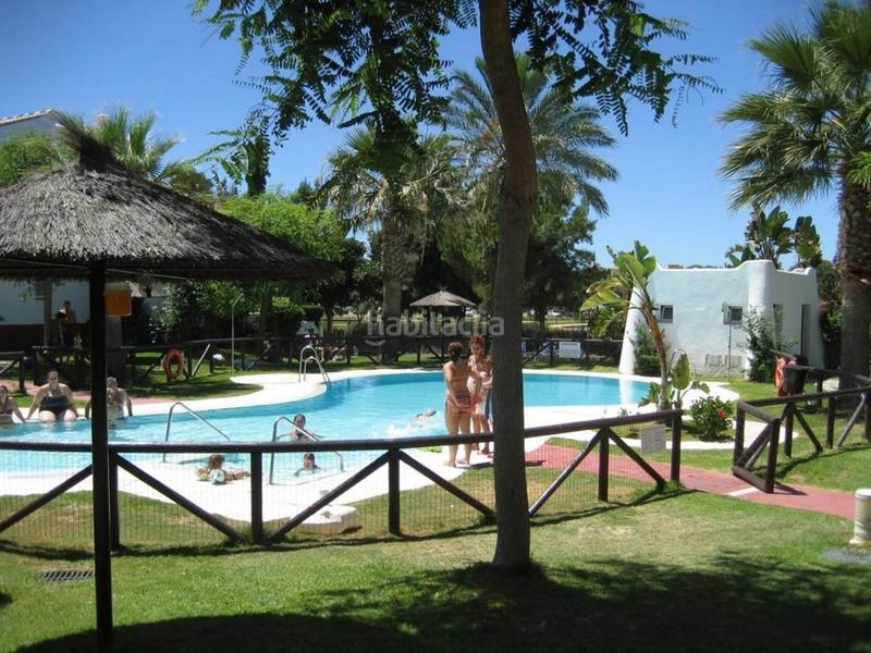 Foto 16518228-b722-4b40-a9d3-550f69f2b3a7. Miete reihenhaus mit parking pool in Costa Ballena - Largo norte Rota