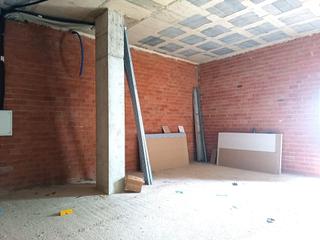 Business premise in Calle DOCTOR JOSE LUIS SANTAMAR 45