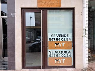 Local commercial en Calle igualdad 3. Coqueto local para emprender...