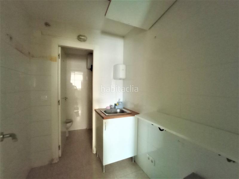 Foto 5ad9a2d0-bc92-4576-8b0d-949ef5a94711. Local comercial a calle igualdad 3 a Gamonal - San Bruno - G9 Burgos