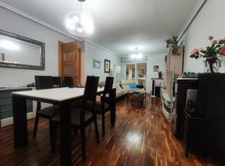 Pis  Glorieta cortes de fuensaldaña 2. Vivienda fabulosa