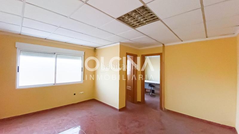 Foto cc2f73e4-e285-4571-8616-a874edc3ae3f. Fabrikhalle in Ibi