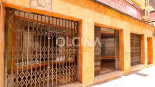 Lloguer Local Comercial a Ibi. Fantástico local comercial con muchas posibilidades en el centro