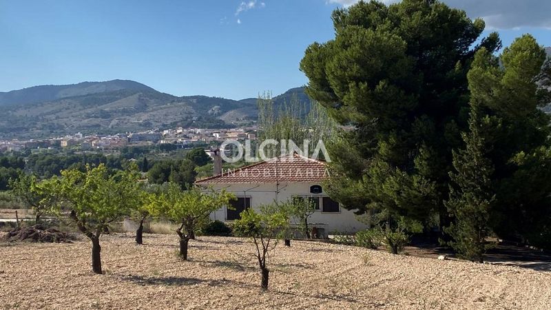Foto 57a93ca3-b41b-4bdf-9220-21dd374f3761. Xalet amb piscina a Ibi