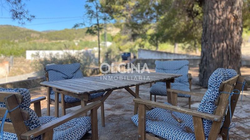 Foto b3f97327-6c08-46fe-80e6-0374dd499366. Xalet amb piscina a Ibi