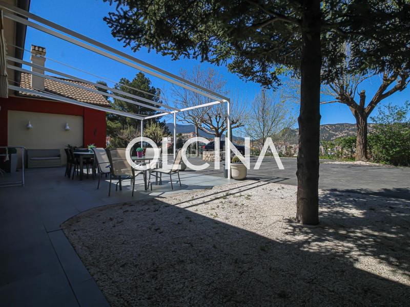 Foto 70a02eb1-5454-4d54-9b98-b65b4ef6994c. Miete chalet mit heizung parking pool in Centre-Zona Alta Alcoi