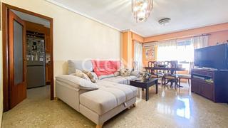 Pis a Santa Rosa. Magnífica vivienda de 4 habitaciones y posibilidad de terraza ac