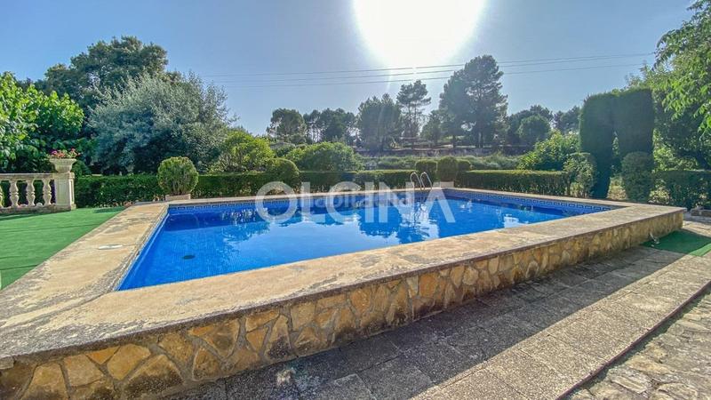Foto 4bce9a04-b770-4741-8e37-6ce272546f83. Xalet amb aparcament piscina a Batoi Alcoi