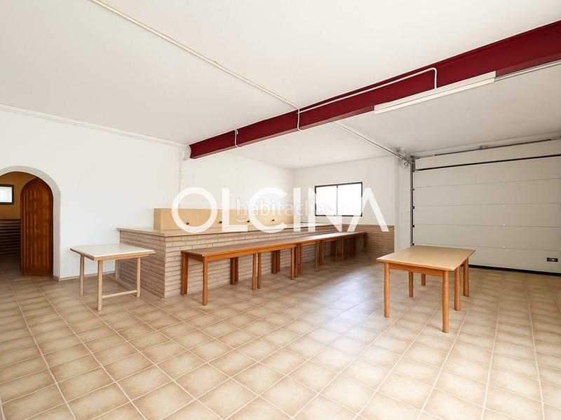 Foto e0e396b7-f37e-478f-8d6f-3d0cb9938b08. Mas dans Tibi