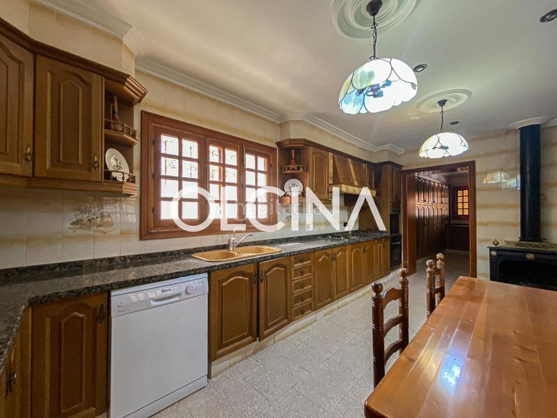 Foto efbed8d2-b6cb-478f-b3fe-5eef2bd75301. Mas dans Tibi