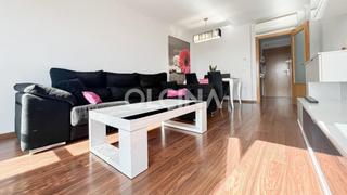 Location Appartement à Ibi. Amplio y luminoso piso semi reformado en el corazón de ibi