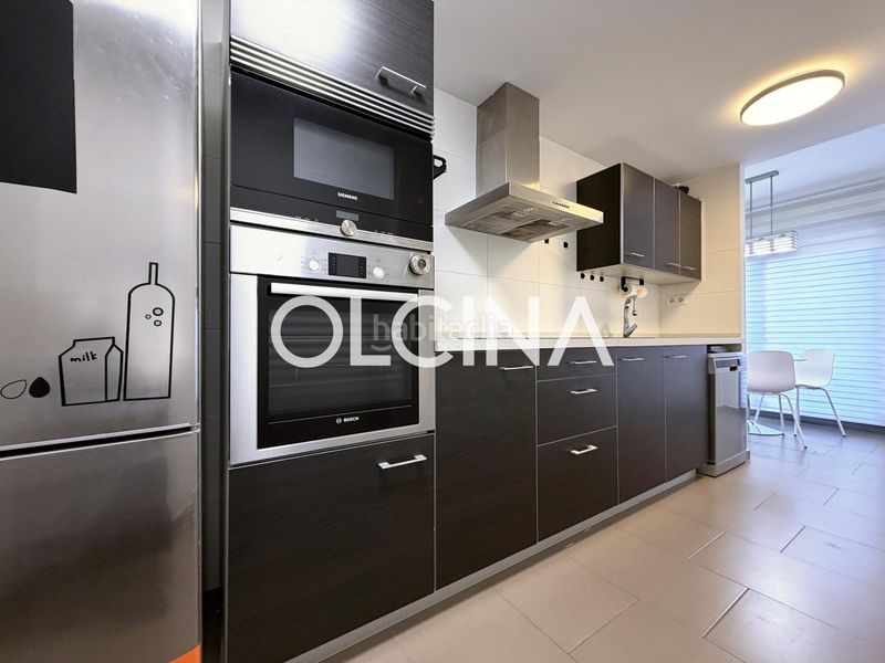 Foto 584cd15d-7a5b-49d0-a3df-acf3a95806f5. Flat with heating parking in Eixample Alcoi