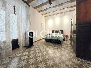 Casa en Biar. Casa en biar, ideal para reformar con amplios espacios y posibil