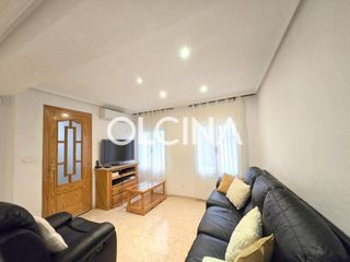 Casa in Onil. Encantadora propiedad reformada en el casco antiguo de onil