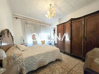 Fabrikhalle in Banyeres de Mariola. Oportunidad de inversión fábrica con vivienda para demolición y