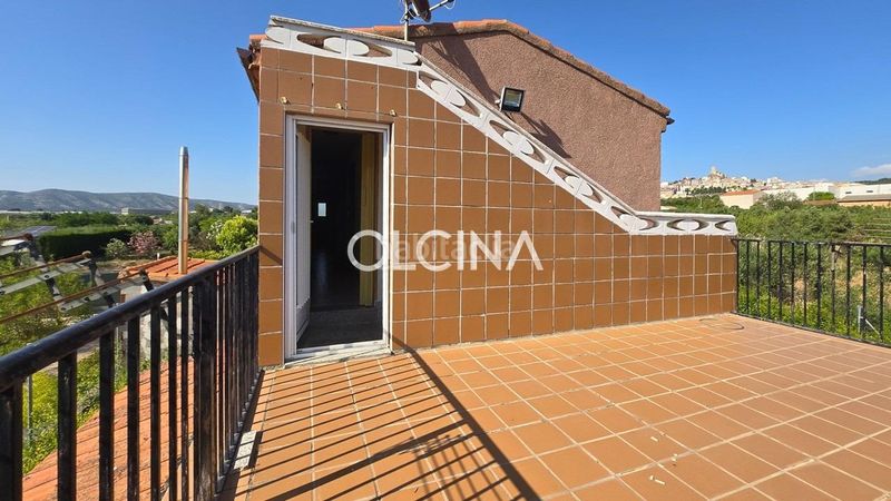 Foto 39ce3314-ae39-4bb1-8d61-f06a7039fe15. Casa amb calefacció aparcament piscina a Banyeres de Mariola