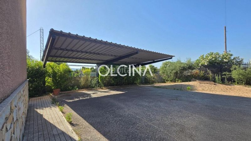 Foto 99937c37-86f3-43c3-9683-a47c67513aed. Casa amb calefacció aparcament piscina a Banyeres de Mariola