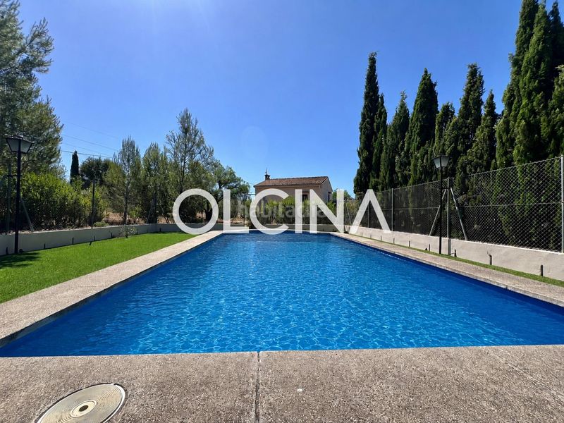 Foto f33200b9-2106-4b6c-bf0c-a39fa7f8ce03. Xalet amb piscina a Cocentaina
