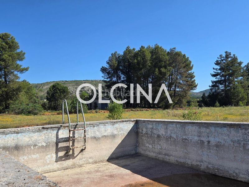 Foto a611a4cb-f38c-4feb-bb1d-01b841d1b790. Masia amb aparcament piscina a Banyeres de Mariola