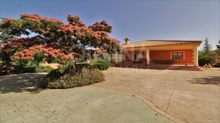 Casa in Ibi. Finca exclusiva en la devesa con todo lujo de detalles.