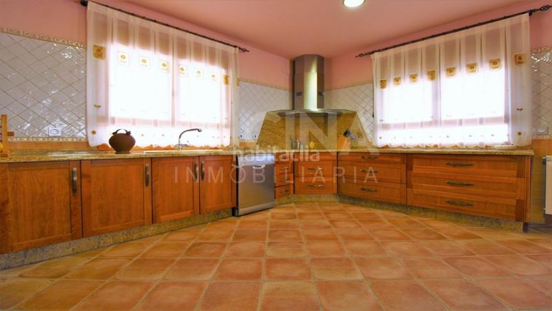 Foto 665645c2-f4ef-47bb-b60f-e3a0e9813520. Maison avec parking dans Ibi