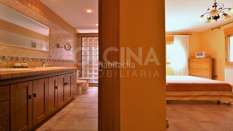 Foto b300bd20-d314-42ca-b27f-1760edb704fe. Maison avec parking dans Ibi